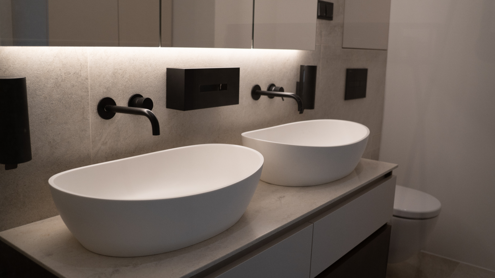 Designbad mit Aufsatzbecken